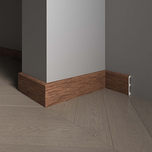 Плинтус DECOR-DIZAYN 706-83SH 